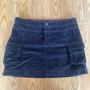 Athleta Women's Corduroy Skirt Size 6 Black Mini With Pockets 98% Cotton